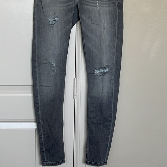 Zara gray distressed skinny jeans - Picture 3 of 6